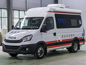依維柯移動式疫苗接種車，可下鄉(xiāng)鎮(zhèn)